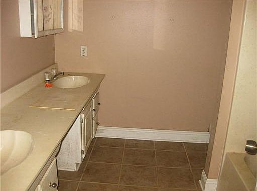 5th image of 23416 Heather Dr