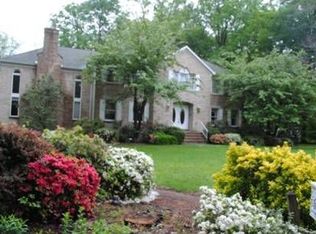 6 Elena Dr, Old Tappan, NJ 07675