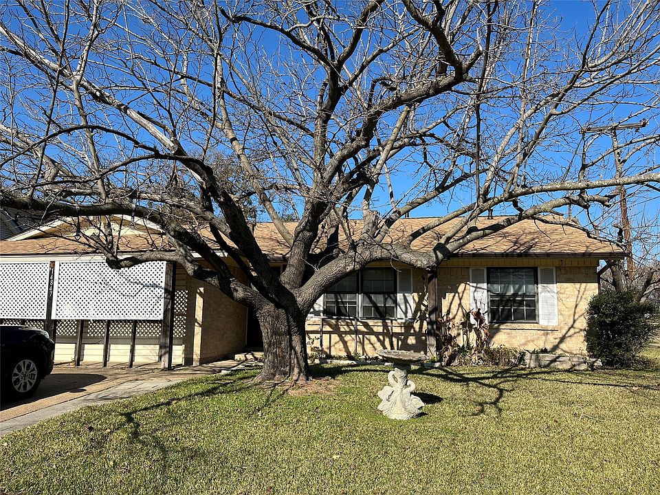 1st image of 14847 Green Valley Dr