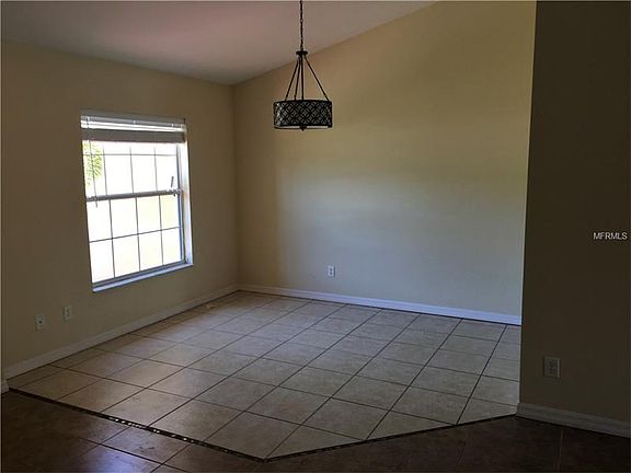 4th image of 13156 Dodds Ct