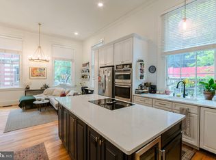 2047 Spruce St APT 1, Philadelphia, PA 19103