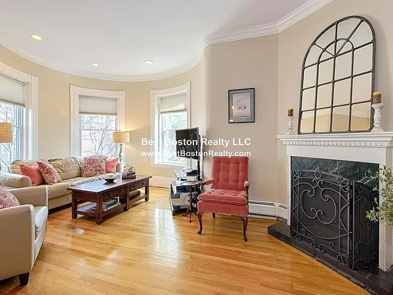 33 Longwood Ave #3 — Photo 1