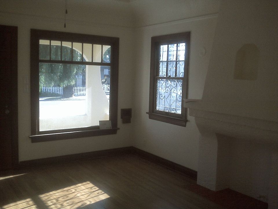 2nd image of 2309 Chestnut Ave