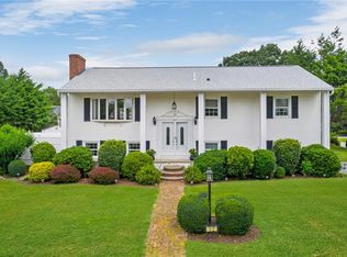 52 Pinewood Dr, West Warwick, RI 02893