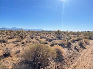 2A N Cove Rd, Golden Valley, AZ 86413