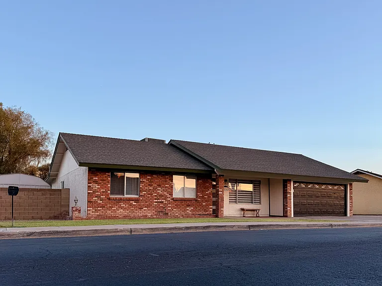 3047 E Garnet Ave — Photo 2