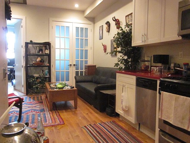 1st image of 186 Wilson Ave APT 2