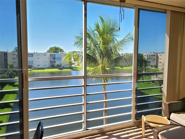 424 SE 10th St APT 405, Dania, FL 33004