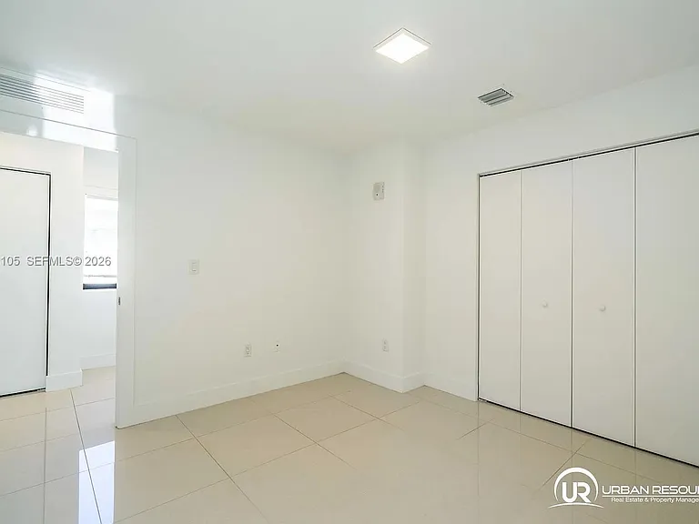 1971 Bay Dr #124 — Photo 9