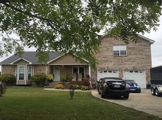 2043 Ferry Rd, Clarksville, TN 37040