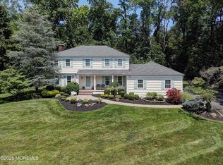 11 Lyon Rd, Middletown, NJ 07748