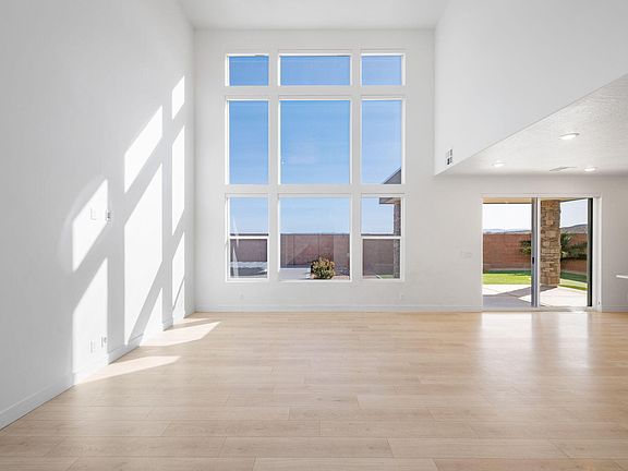 4th image of 763 S Mincio Ln