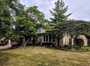 8300 164th Ct, Tinley Park, IL 60477