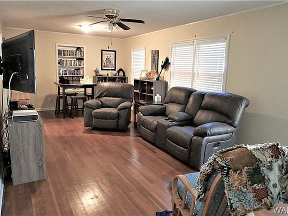 5th image of 5527 18th St E