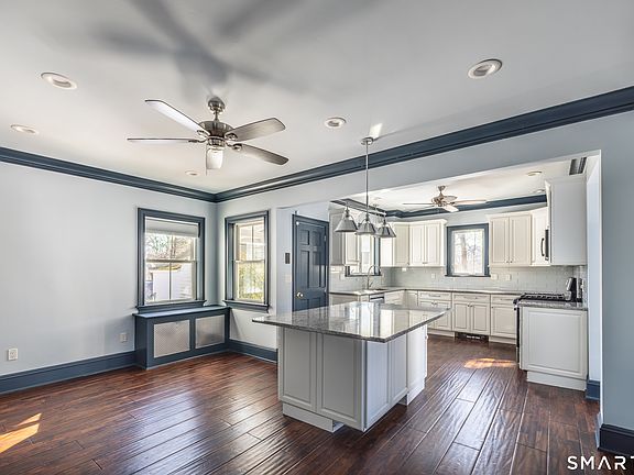 5th image of 5385 Main Street