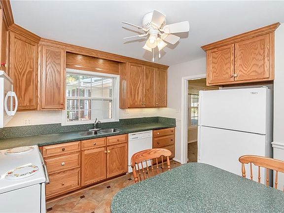 3rd image of 5359 Dogwood Ct