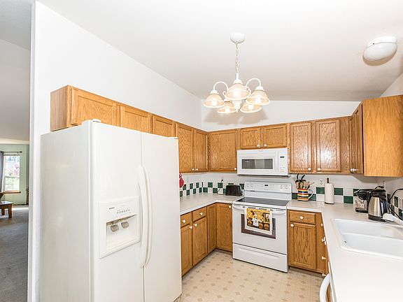5th image of 17113 115th Ave E