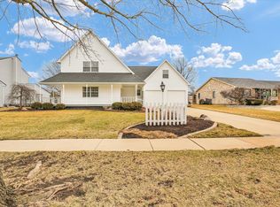 2504 Lakewood Dr, Champaign, IL 61822