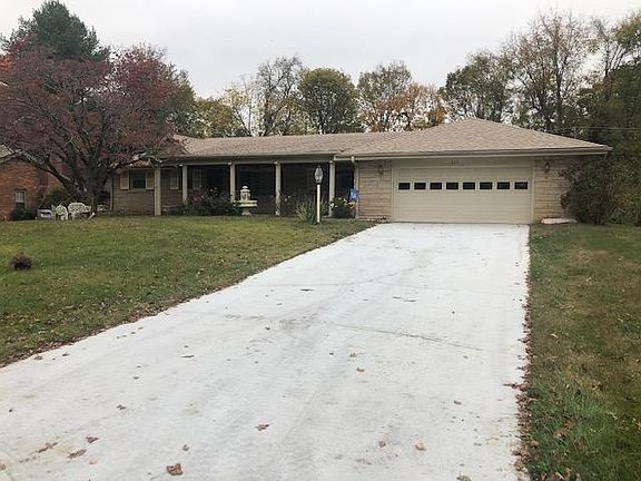 2nd image of 649 Buckingham Ln