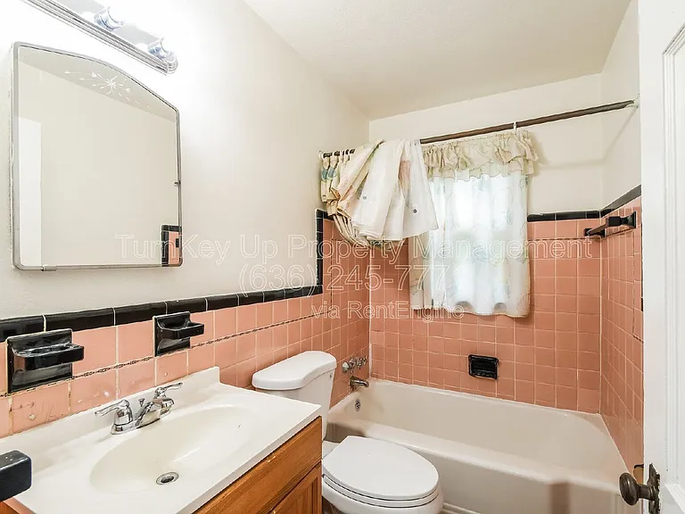 7150 Manette Dr — Photo 12