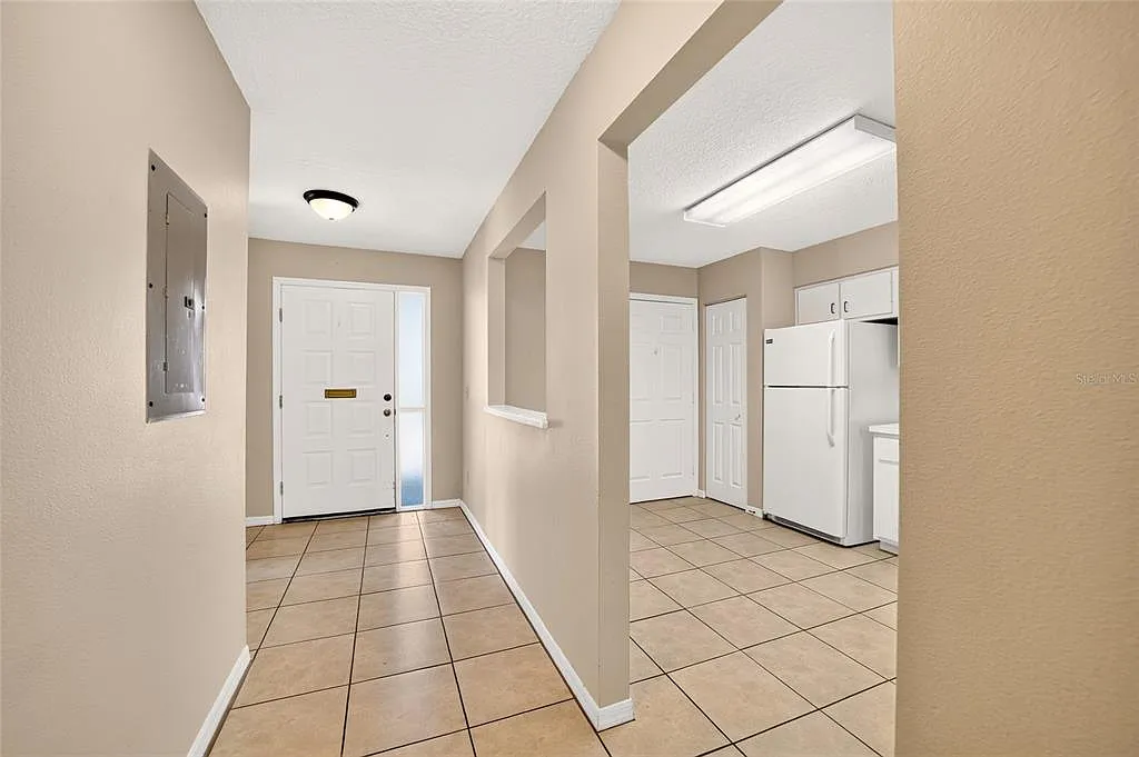2 bed, 2.0 bath, 1115 sqft, $1,600 — Photo 2