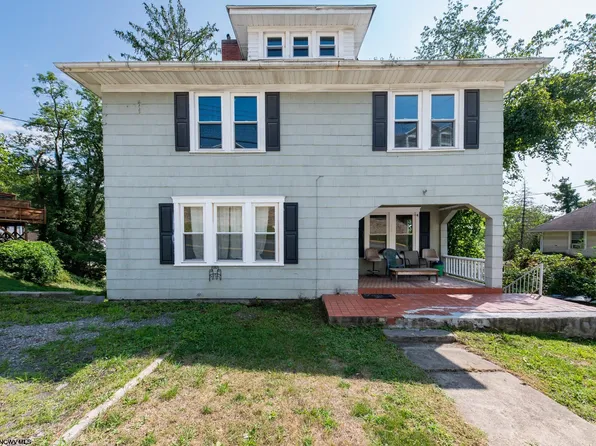 946 N Willey St, Morgantown, WV 26505