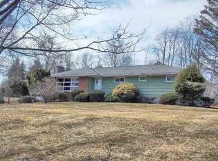 4 Dogwood St, Red Hook, NY 12571