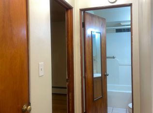 1049 Flossmoor Ave #1N, Waukegan, IL 60085
