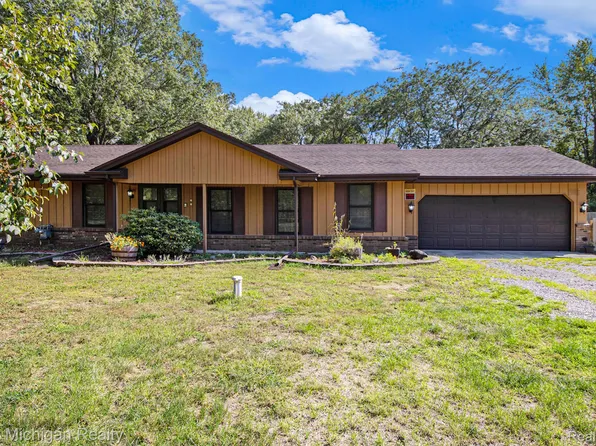 15097 Cortz Rd, Petersburg, MI 49270