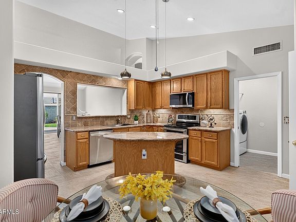 2nd image of 244 E HORSESHOE Avenue