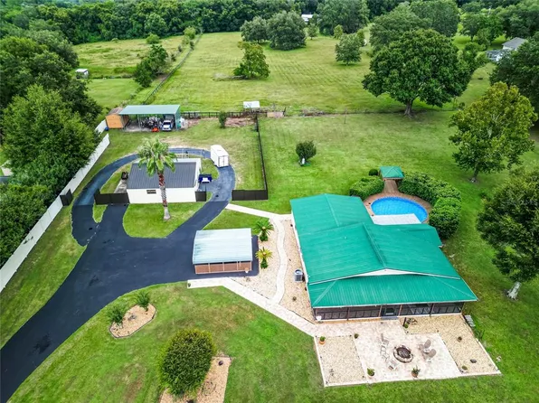 41042 GRAYS AIRPORT ROAD, LADY LAKE, FL 32159