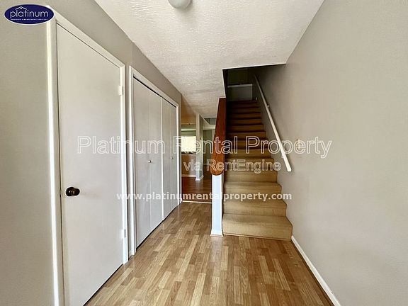 3rd image of 63 Sandalwood Cir