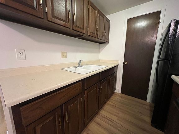 3rd image of 634 Mathews St APT B2