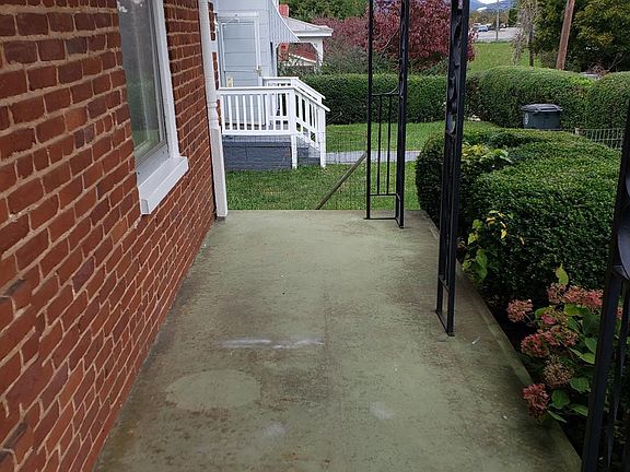 3rd image of 549 Wilton Ave Lot 2