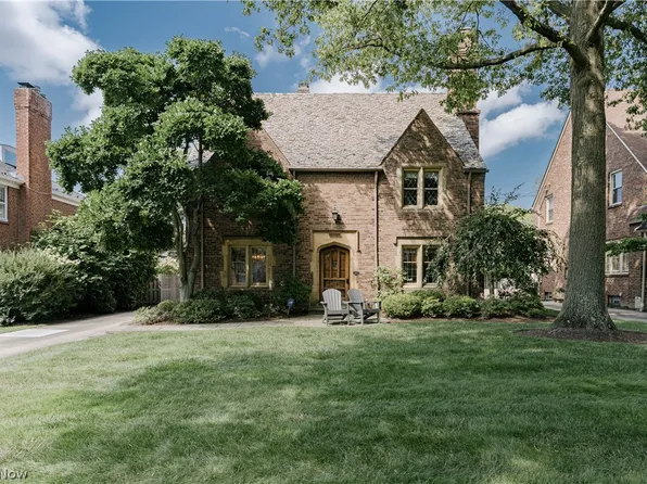 22499 Calverton Rd, Shaker Heights, OH 44122
