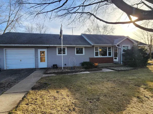 201 Hickory St, Walkerton, IN 46574