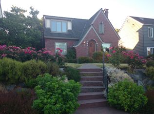 2016 36th Ave W, Seattle, WA 98199