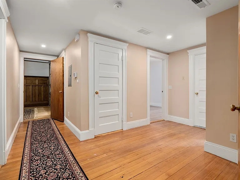 1863 Beacon St #1 — Photo 2