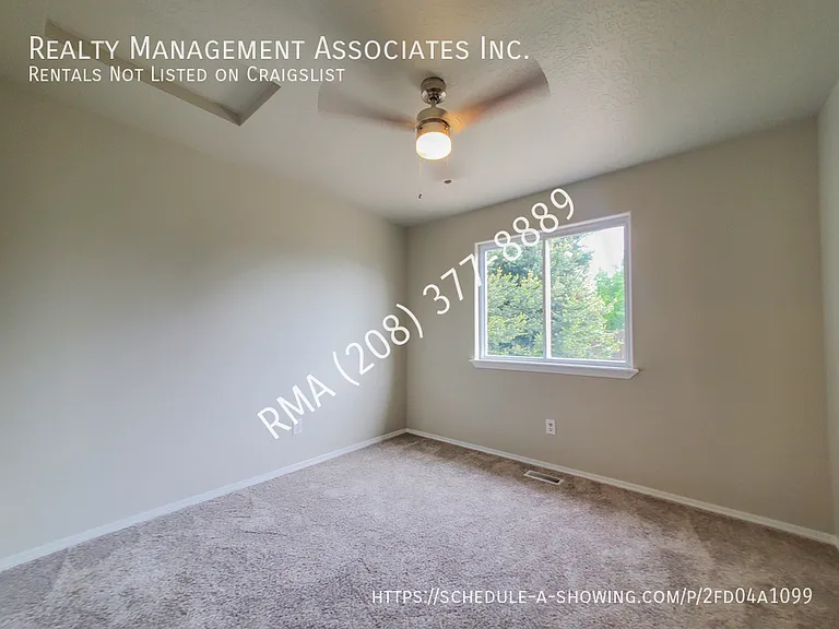 970 Johnson Dr — Photo 9