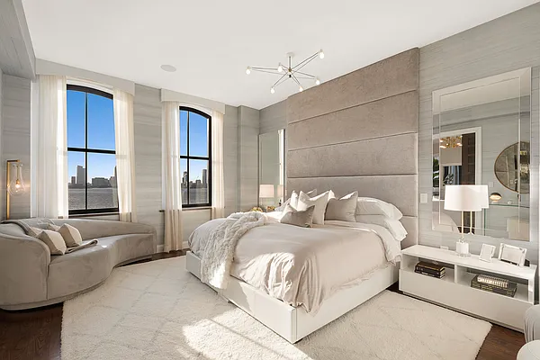 Sold by Compass | media 5