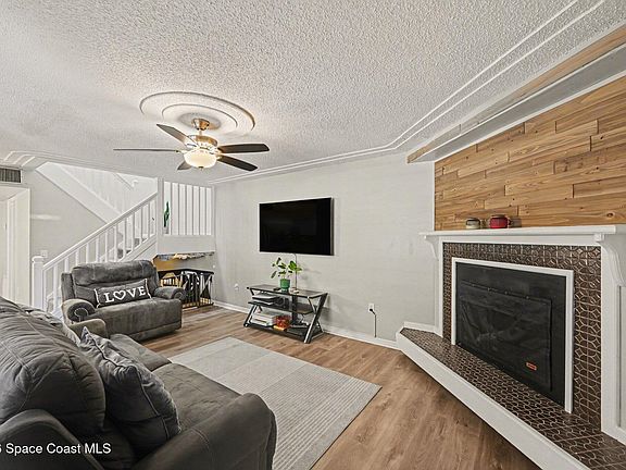 3rd image of 1015 Harrison St