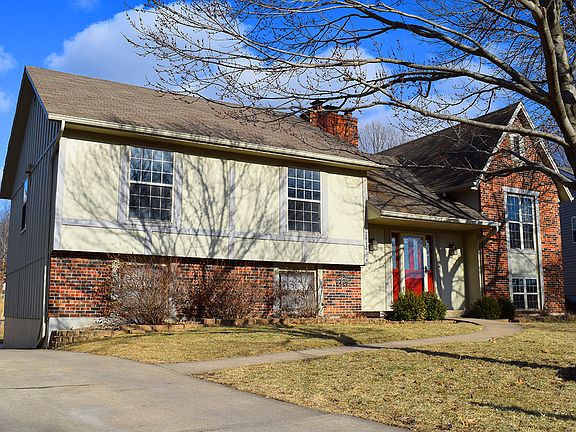 2nd image of 3812 SW Christiansen Dr