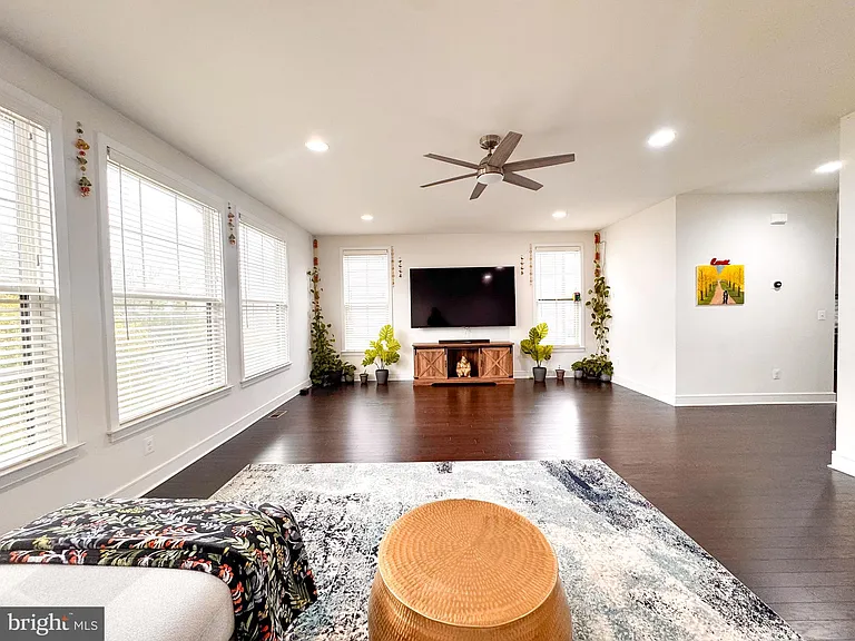 25419 Reed Orchard Ter — Photo 14