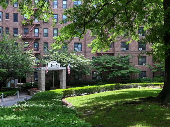 84-01 Main St #410, Briarwood, NY 11435