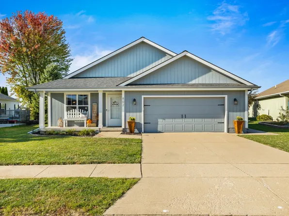 802 33rd St SW, Bondurant, IA 50035