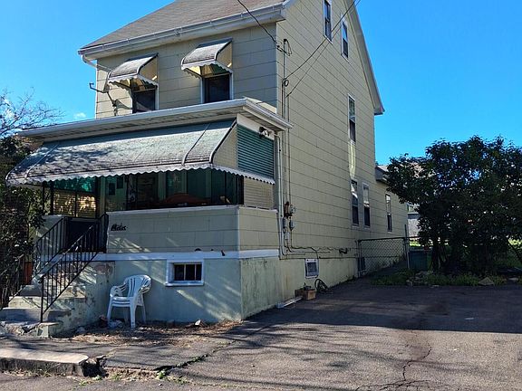 2nd image of 539 Ridge Ave