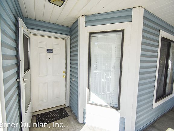 3rd image of 2246 Stonington Ave #2246