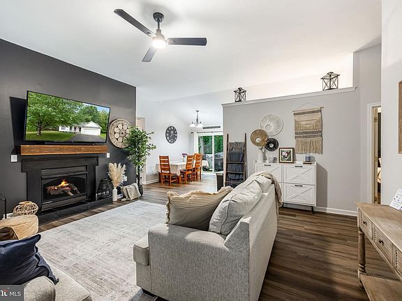 4th image of 18120 Bridlewood Ln