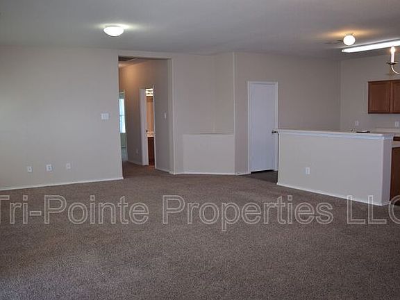 2nd image of 7453 Howling Coyote Ln