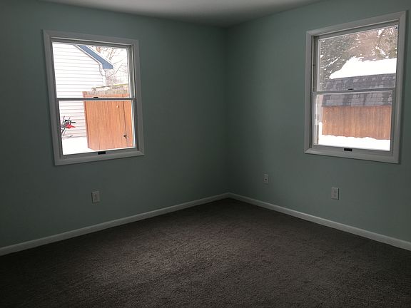 Downstairs bedroom 